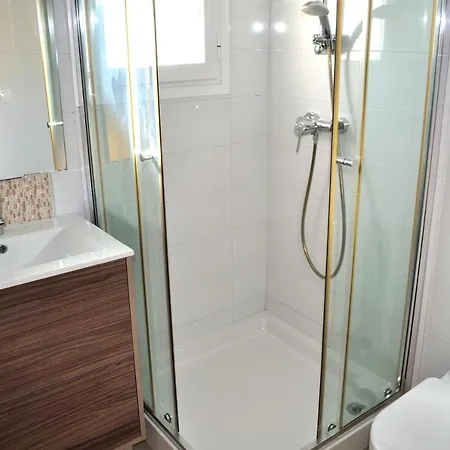 Appartamento Brisas A1, 2 Dormitorios, Playa A 100m, By Bookindenia