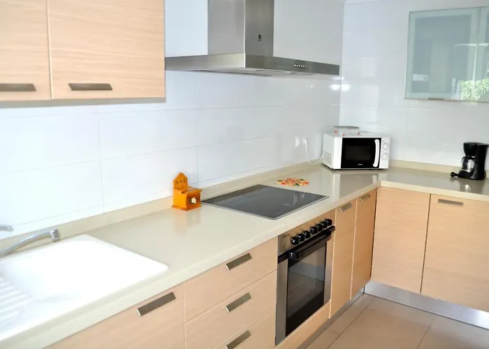 Apartamento Brisas A1, 2 Dormitorios, Playa A 100m, By Bookindenia